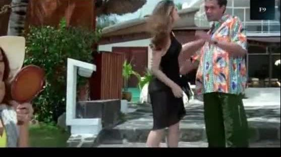 Kareena kapoor is a sexy bitch 1