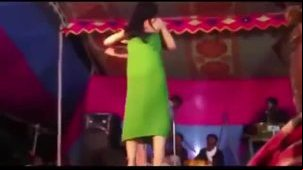 Deshi jatra migi